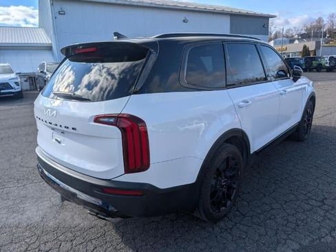 Used 2022 Kia Telluride SX w/ SX Prestige Package image 5