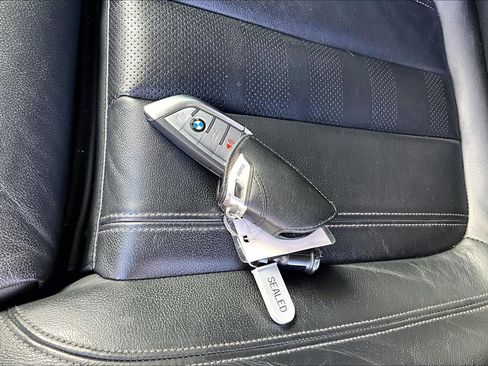 Used 2020 BMW X7 xDrive40i w/ Premium Package image 11