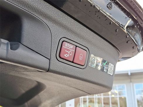 Certified 2025 Mercedes-Benz GLE 450 4MATIC image 31