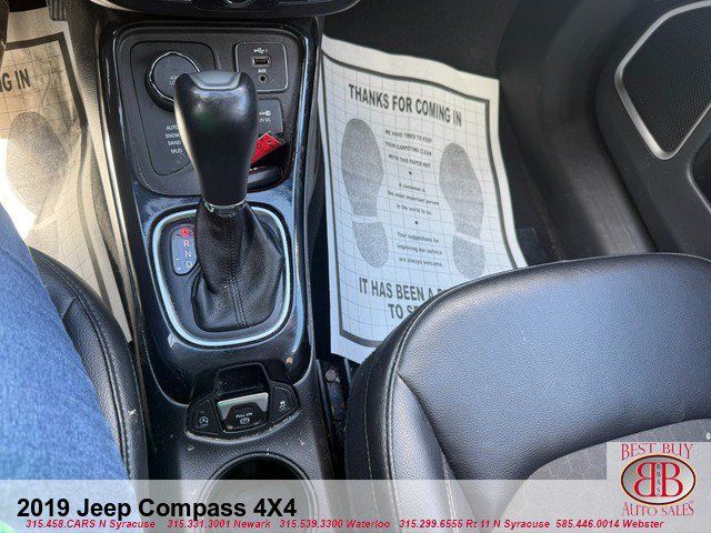 Used 2019 Jeep Compass Latitude AWD/4WD image 18