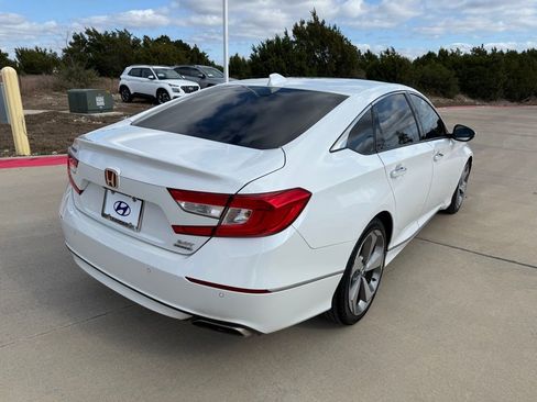 Used 2018 Honda Accord Touring image 5