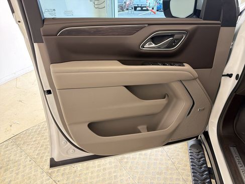 Used 2024 Chevrolet Tahoe Z71 w/ Z71 Off-Road Package AWD/4WD image 21