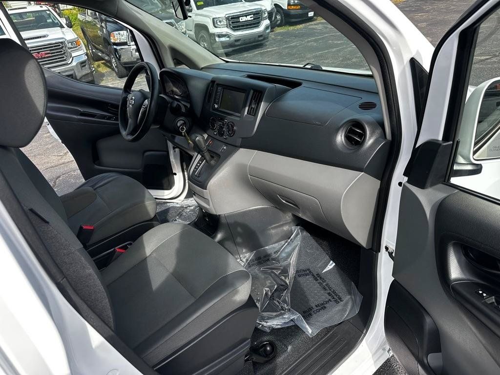 Used 2021 Nissan NV200 SV w/ Sliding Door Glass Package FWD image 12