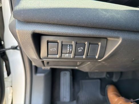 Used 2025 Subaru Outback Premium image 17