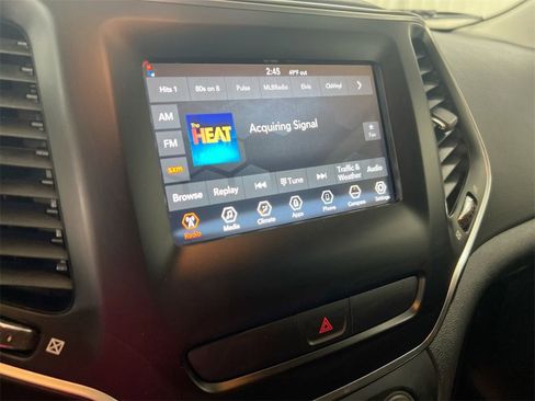 Used 2020 Jeep Cherokee Latitude image 13