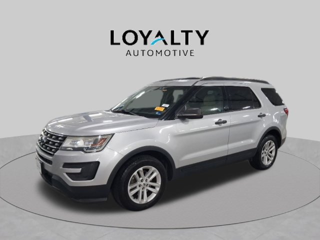 Used 2017 Ford Explorer FWD image 2