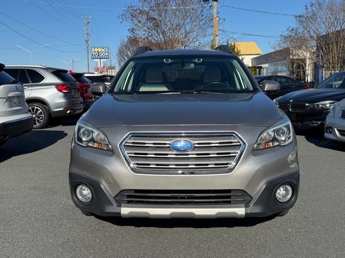Used 2016 Subaru Outback 2.5i Limited image 2