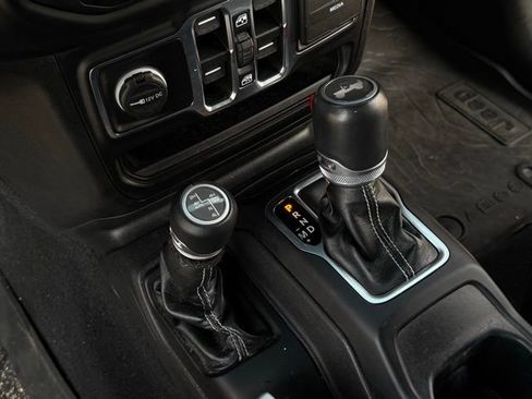 Used 2022 Jeep Wrangler Unlimited Sahara w/ Cold Weather Group image 22