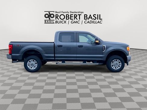Used 2017 Ford F250 XL w/ STX Appearance Package image 9