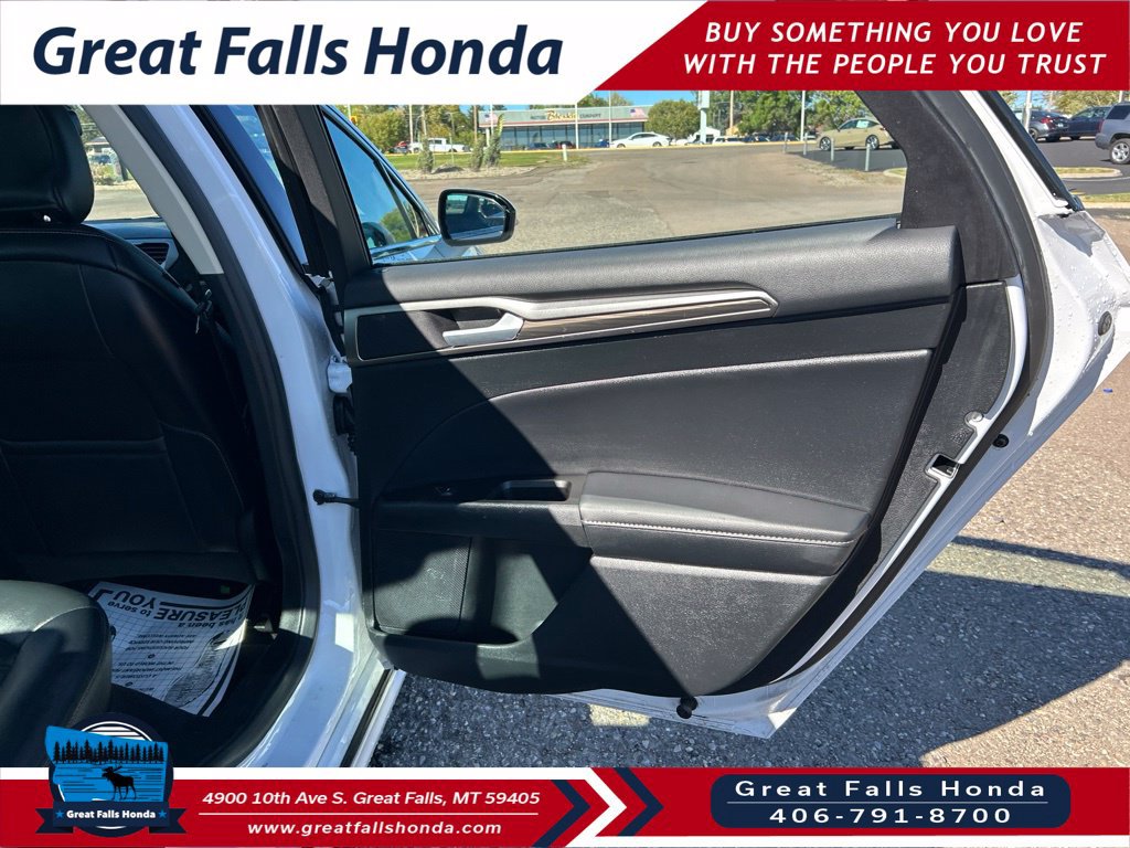 Used 2017 Ford Fusion Energi SE FWD image 26