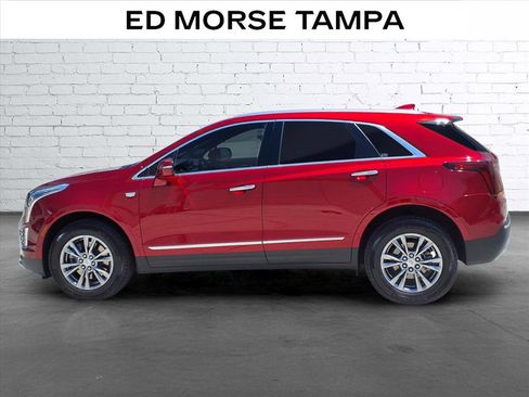 Certified 2023 Cadillac XT5 Premium Luxury FWD image 2