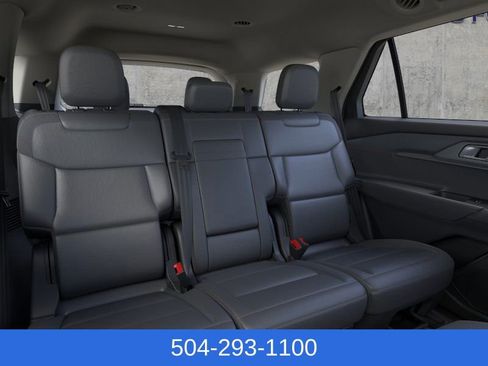 New 2026 Ford Explorer Active RWD image 13