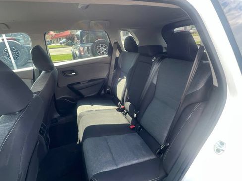 Used 2022 Nissan Rogue SV AWD/4WD image 24