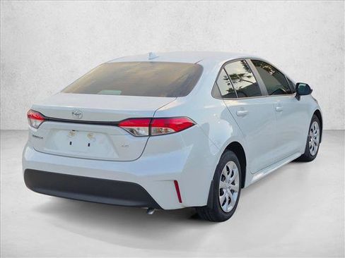 Used 2026 Toyota Corolla LE FWD image 5