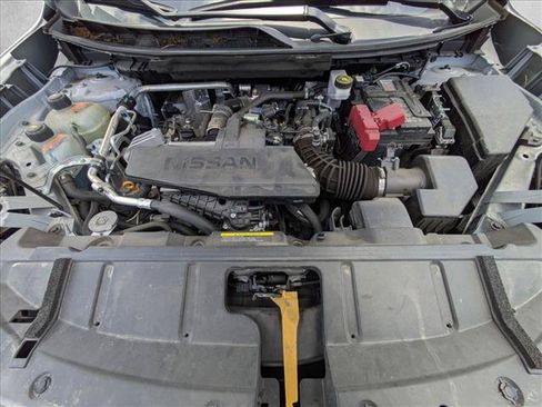Used 2024 Nissan Rogue S FWD image 18
