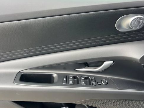 New 2026 Hyundai Elantra SE FWD image 10