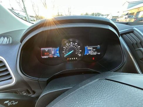 Certified 2022 Ford Edge Titanium image 15