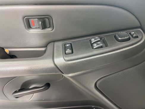 Used 2006 Chevrolet Silverado 1500 LT w/ Light Duty Power Package image 24