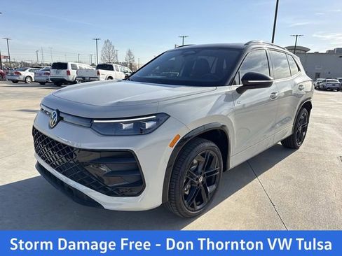 New 2026 Volkswagen Tiguan SE R-Line image 8