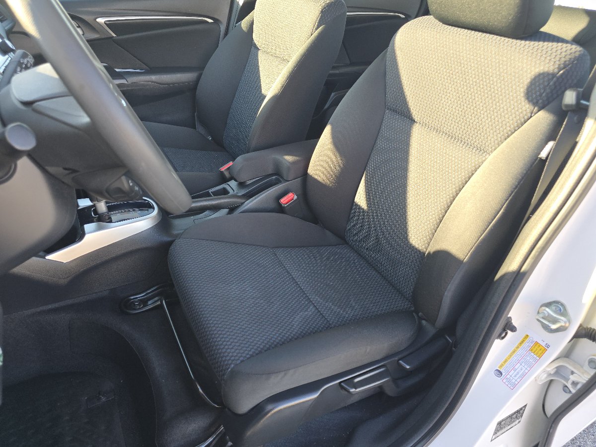 Used 2019 Honda Fit LX image 23