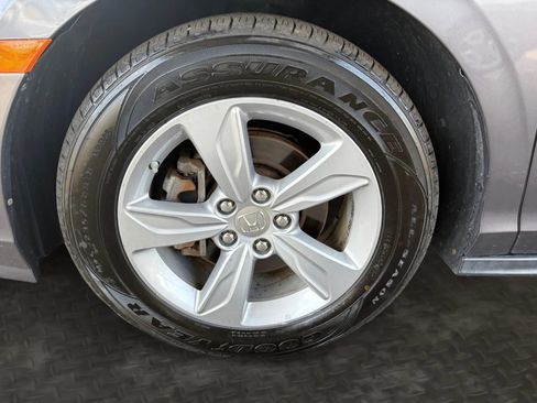 Used 2018 Honda Odyssey EX image 37