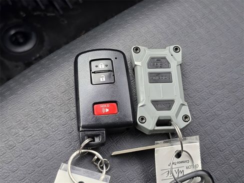 Used 2023 Toyota Tacoma TRD Off-Road w/ TRD Premium Off Road Package image 36