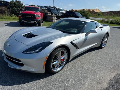 Used 2016 Chevrolet Corvette Stingray Coupe w/ 2LT Preferred Equipment Group RWD image 3