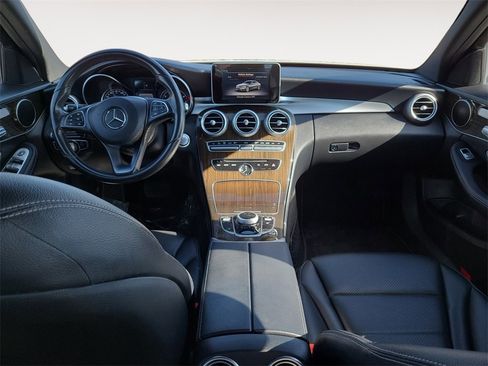 Used 2018 Mercedes-Benz C 300 4MATIC Sedan image 10