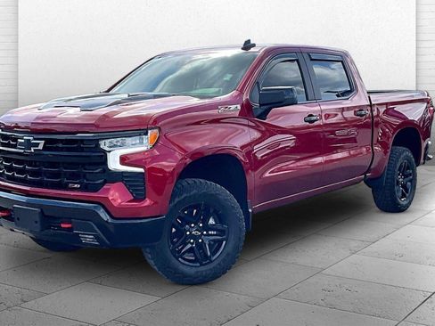 Used 2025 Chevrolet Silverado 1500 LT Trail Boss w/ Convenience Package II image 12