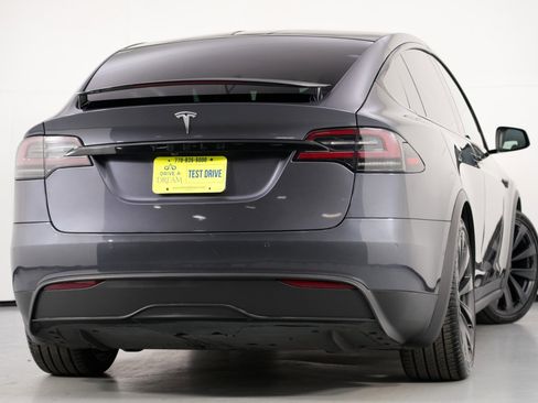 Used 2022 Tesla Model X image 5