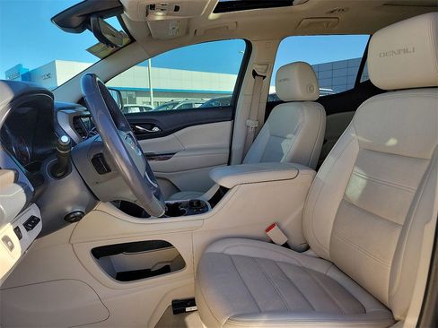 Used 2022 GMC Acadia Denali w/ Black Diamond Edition image 19