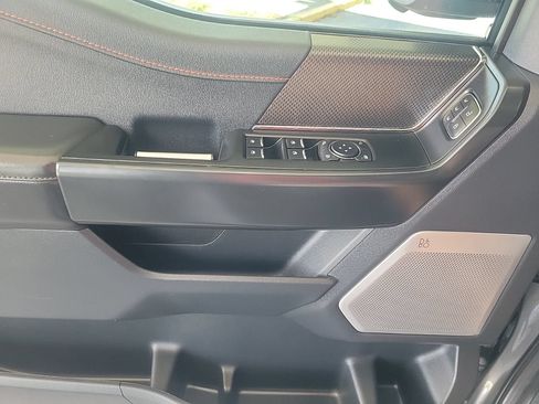 Used 2025 Ford F150 Raptor AWD/4WD image 19