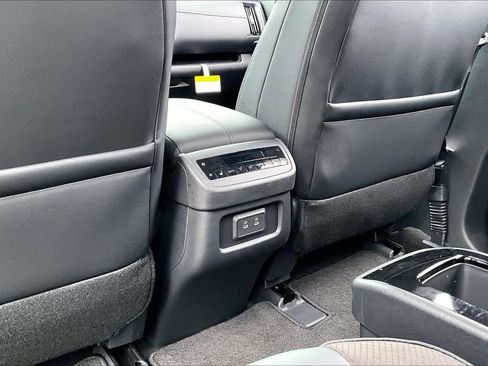 New 2026 Nissan Pathfinder SL image 19