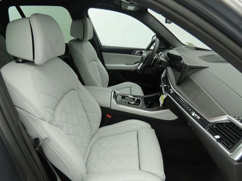 New 2026 BMW X5 sDrive40i w/ Climate Comfort Package image 21