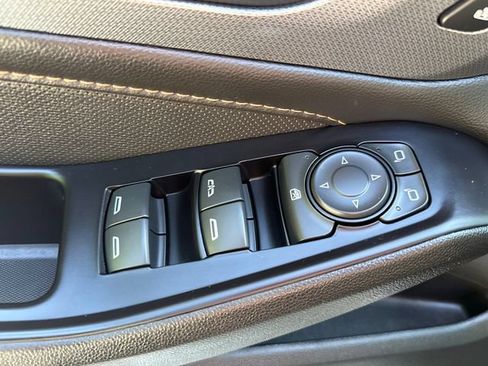 Used 2020 Chevrolet Traverse Premier w/ Redline Edition AWD/4WD image 27