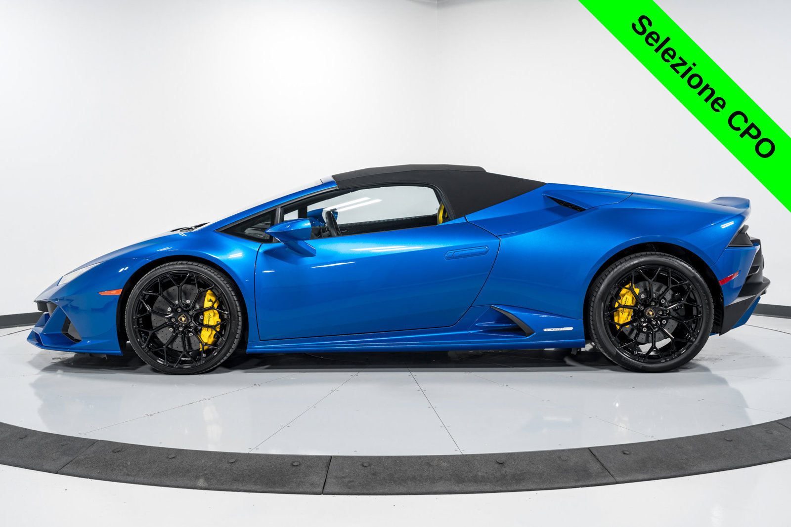 Used 2023 Lamborghini Huracan EVO AWD/4WD image 43