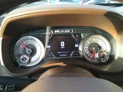 Used 2020 RAM 1500 Limited image 15