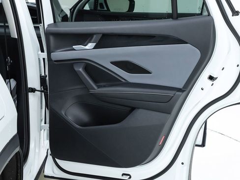 New 2026 Volkswagen Tiguan SE image 70