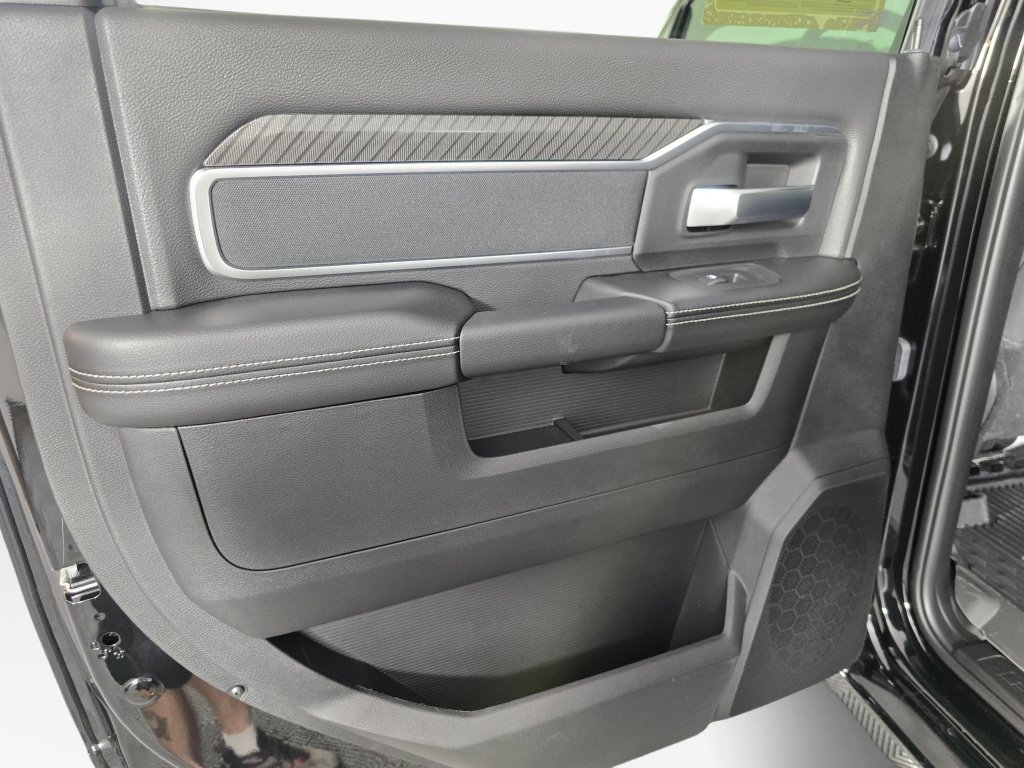 New 2026 RAM 2500 Big Horn AWD/4WD image 33