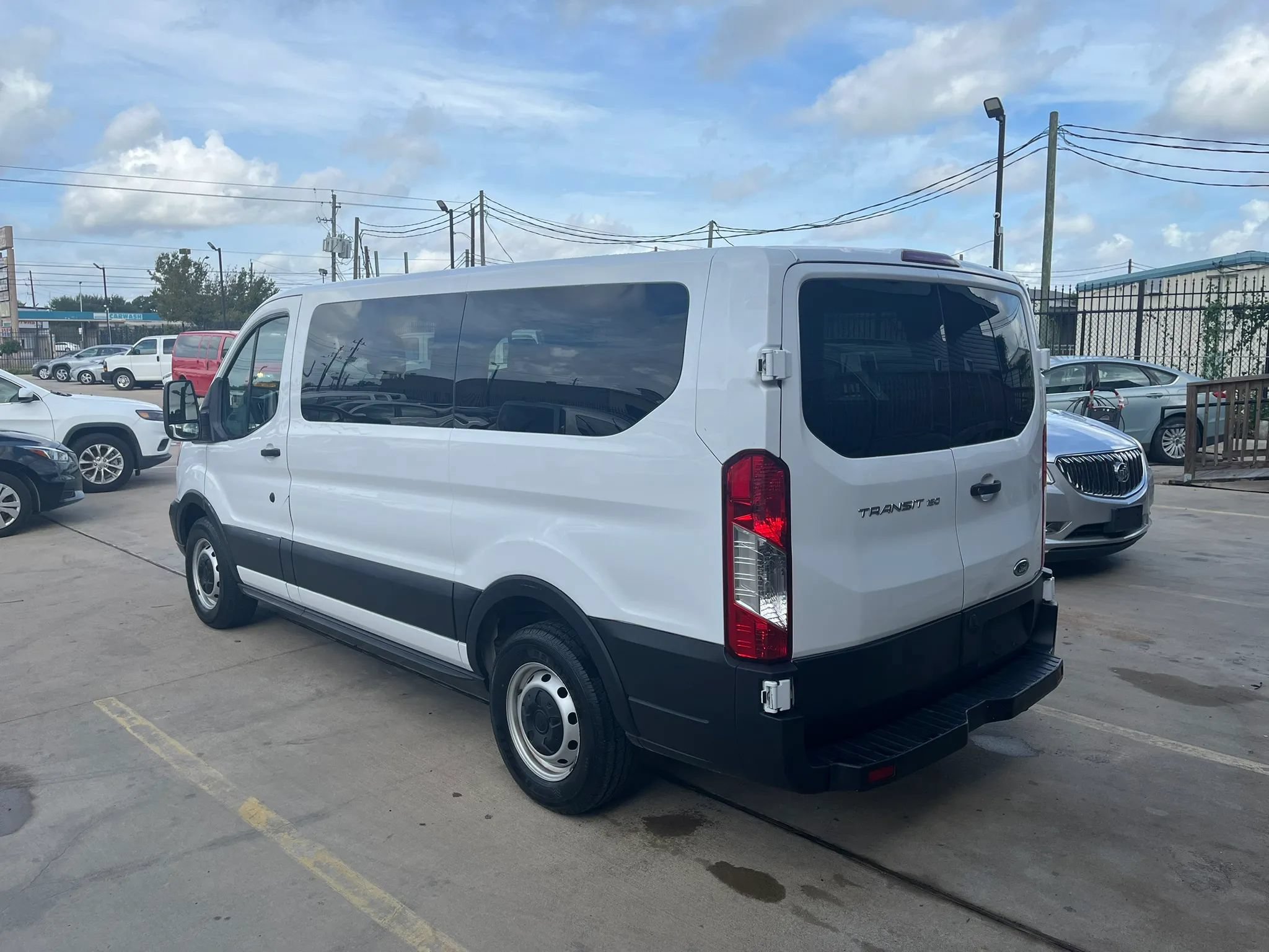 Used 2019 Ford Transit 150 XL RWD image 5