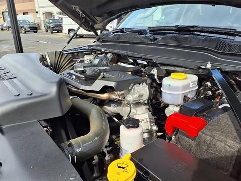 Used 2024 RAM 2500 Laramie image 13