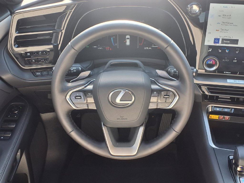 Used 2025 Lexus TX 350 AWD w/ Technology Package image 13