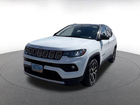 Used 2025 Jeep Compass Limited image 7