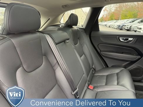 Certified 2023 Volvo XC60 B5 Plus w/ Climate Package AWD/4WD image 28