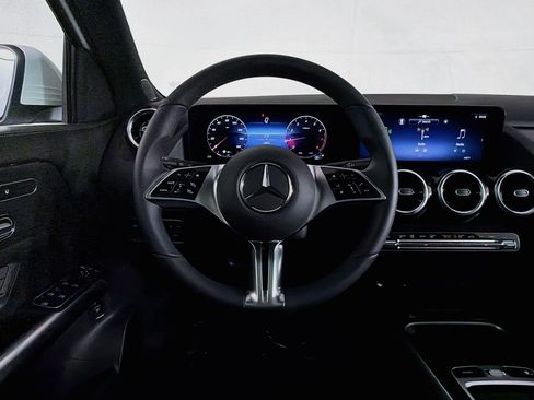 Certified 2026 Mercedes-Benz GLA 250 image 6