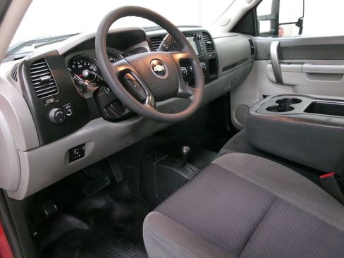 Used 2014 Chevrolet Silverado 2500 W/T w/ Snow Plow Prep Package AWD/4WD image 18