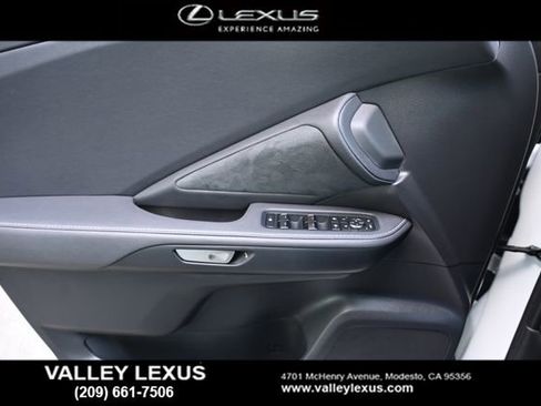 New 2026 Lexus TX 500h AWD image 16