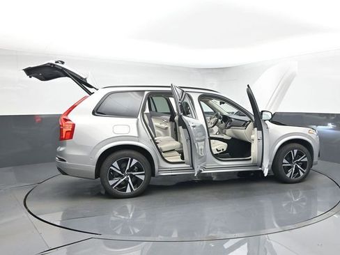 Used 2023 Volvo XC90 T8 Plus image 54