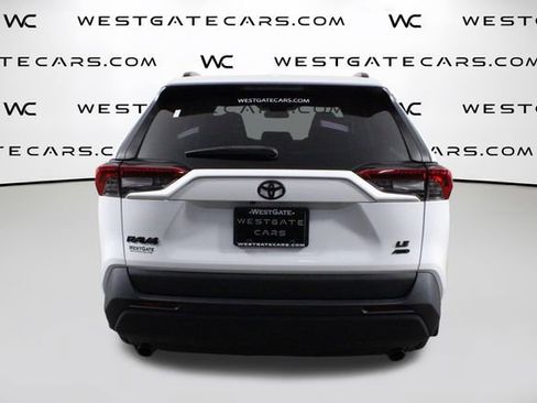 Used 2020 Toyota RAV4 LE image 7