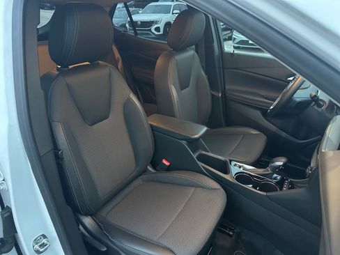 Used 2025 Buick Encore GX Preferred image 34